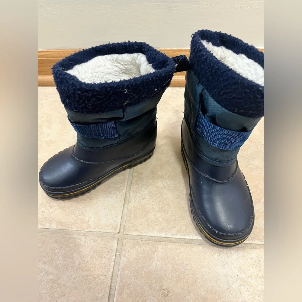 OshKosh B'gosh toddler boots